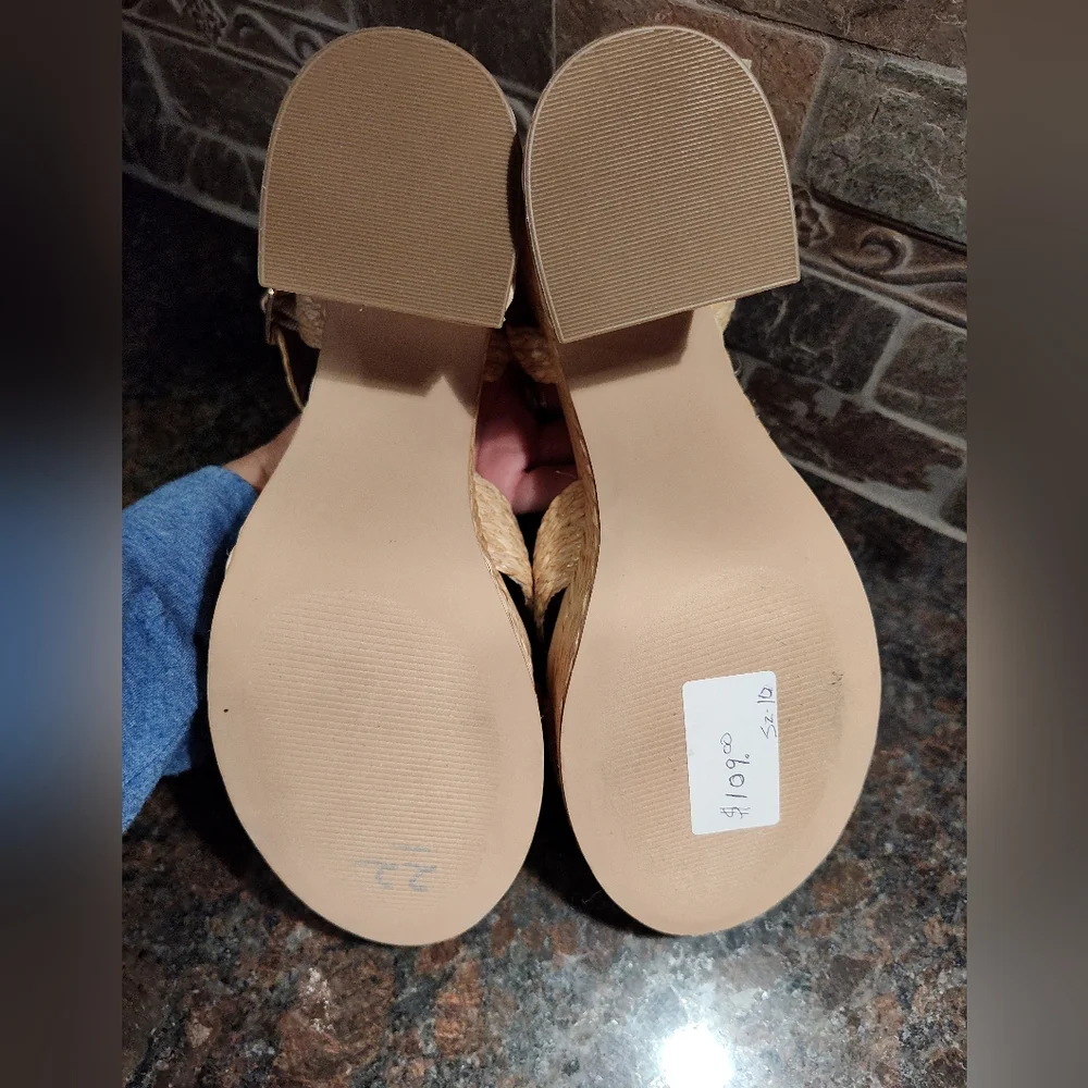 NWOT Steve Madden Carisma Natural Platform Sandals, Size 10